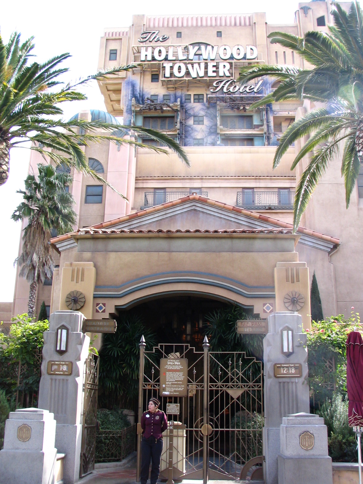 Disneyland-and-California-Adventure-Part-6-Hollywood-Tower-Hotel.jpg
