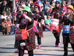 2008 Doo-Dah Parade: Betty’s Bodacious Bangin’ Bucket Brigade