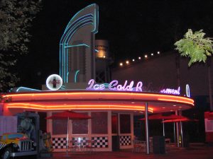 Disneyland and California Adventure Part 2: burnt out neon
