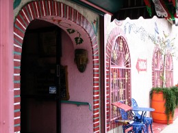 Sunset Boulevard - Part Five: The Music Box, pink Mexican restaurant