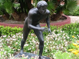 Sunset Boulevard – coda: Getty Villa, statue 1