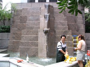 Wilshire Blvd Part 1: cleaning the fountain