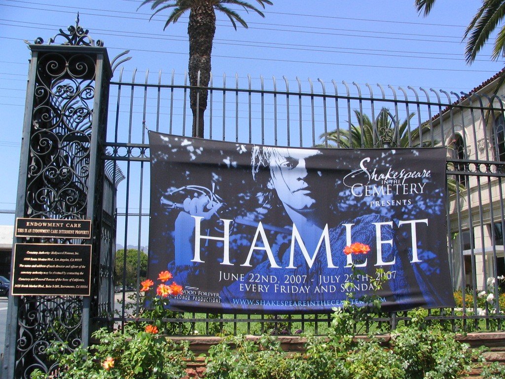 Hollywood Forever, Hamlet