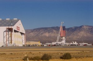 SSI: big hanger with big flag